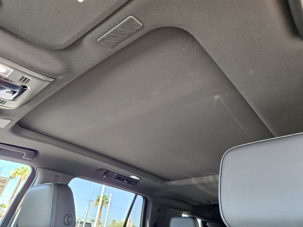 2026 GMC Yukon Denali - Photo 9