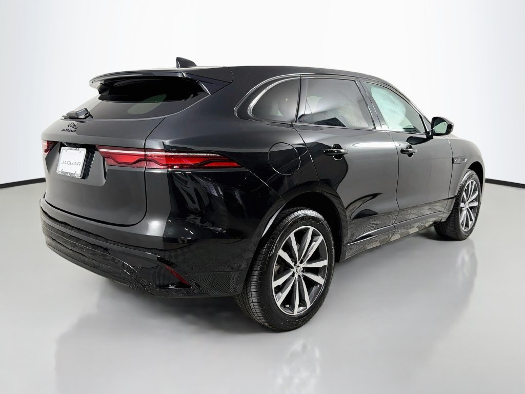 Used 2025 Black Jaguar P250 R-Dynamic S image 5