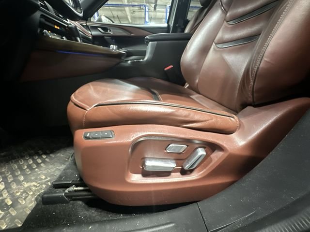 Used 2017 Black Mazda Signature image 18