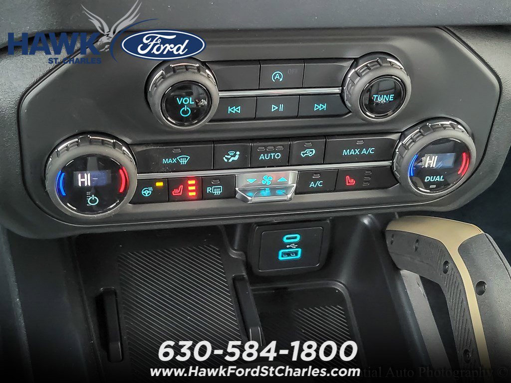 New 2025 Azure Gray Metallic Tri-Coat Ford Badlands® image 14