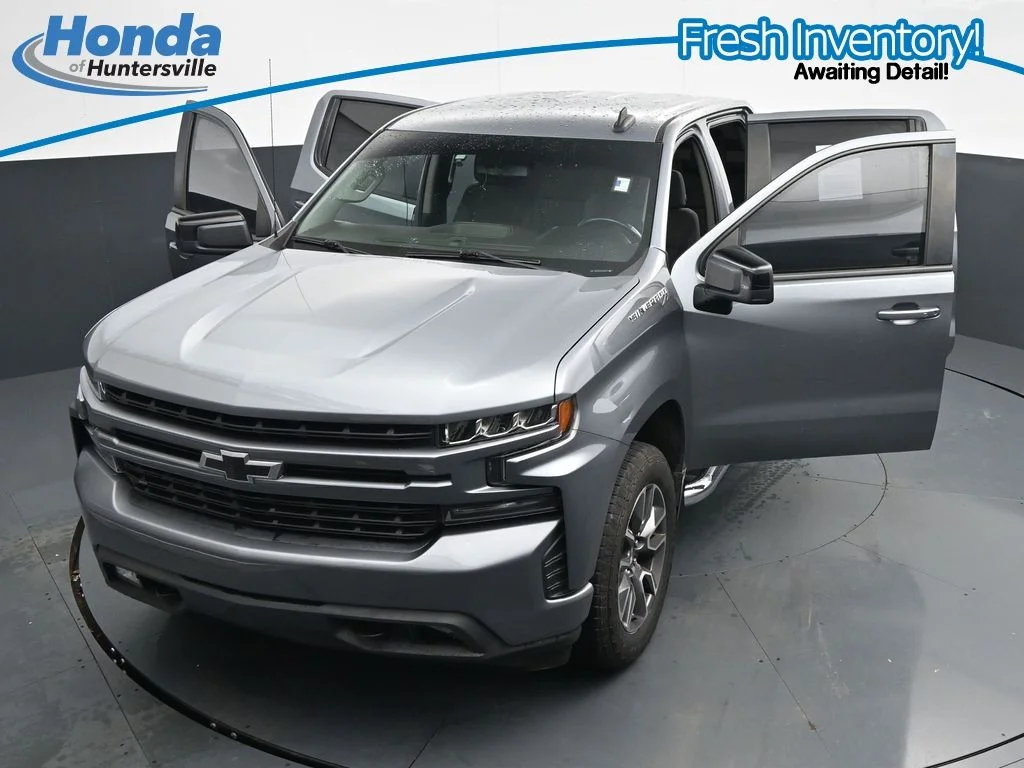 Used 2020 Steel Metallic Chevrolet RST image 36