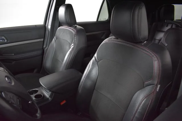 Used 2019 Gray Ford XLT image 11