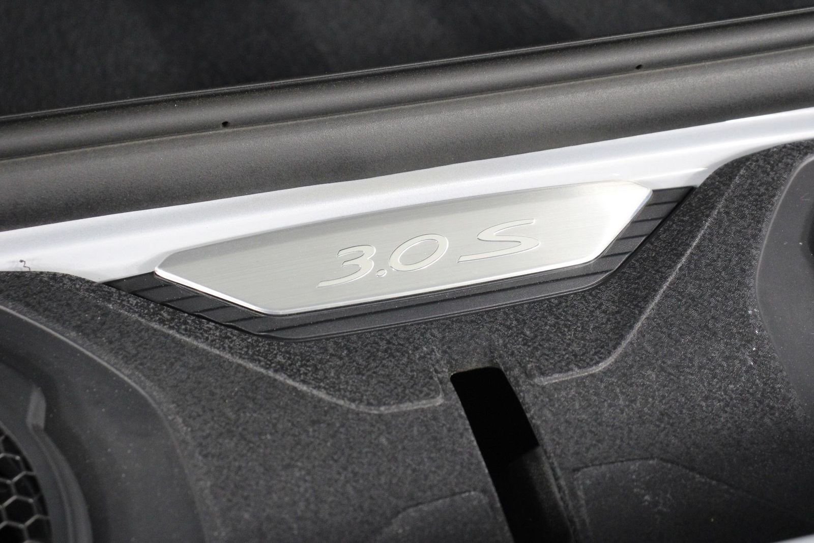 Certified Used 2023 Ice Grey Metallic Porsche Carrera 4S image 26