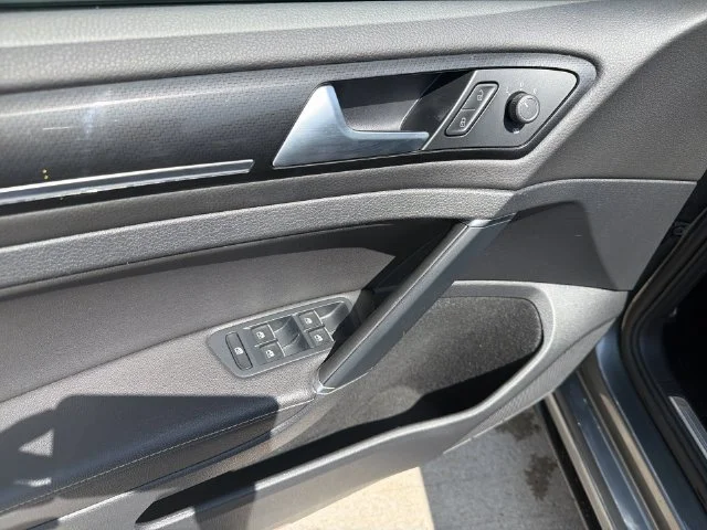 Used 2019 Gray Volkswagen DCC & Navigation 4Motion image 21