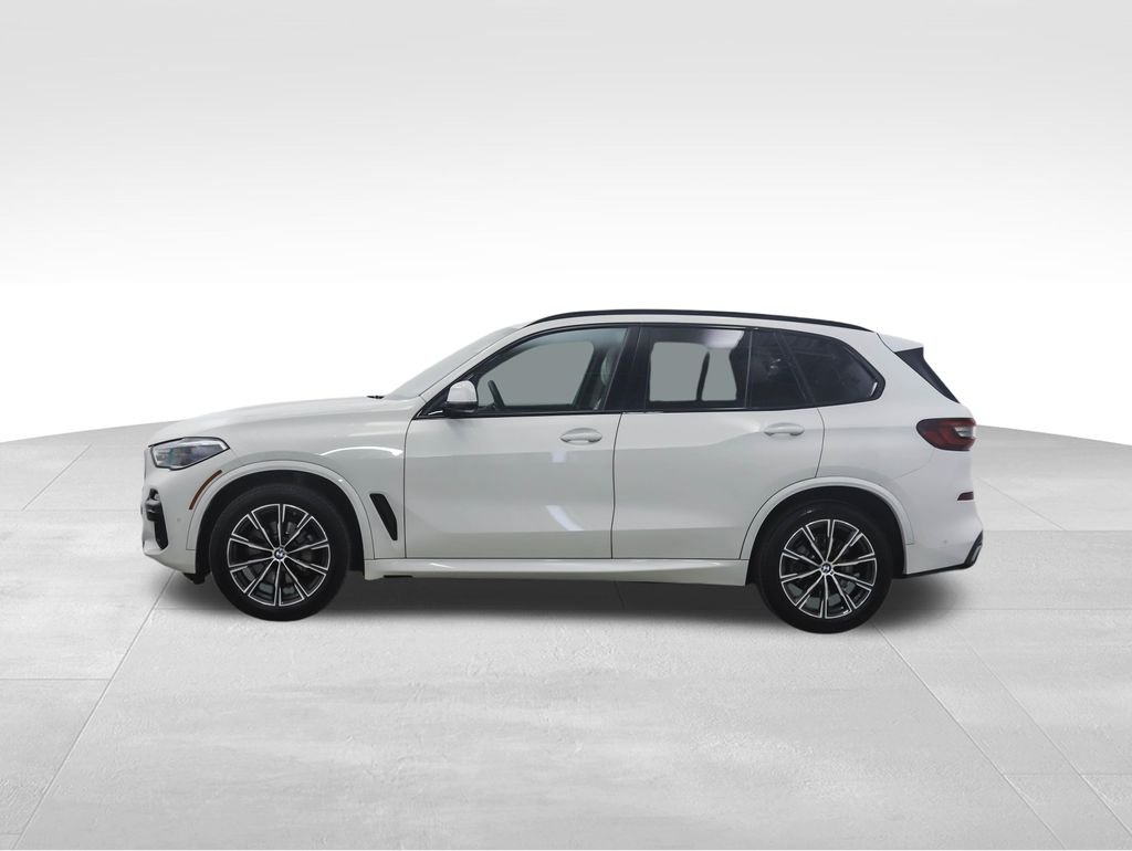 Used 2021 BMW X5 40i with VIN 5UXCR6C09M9G93557 for sale in Minneapolis, Minnesota