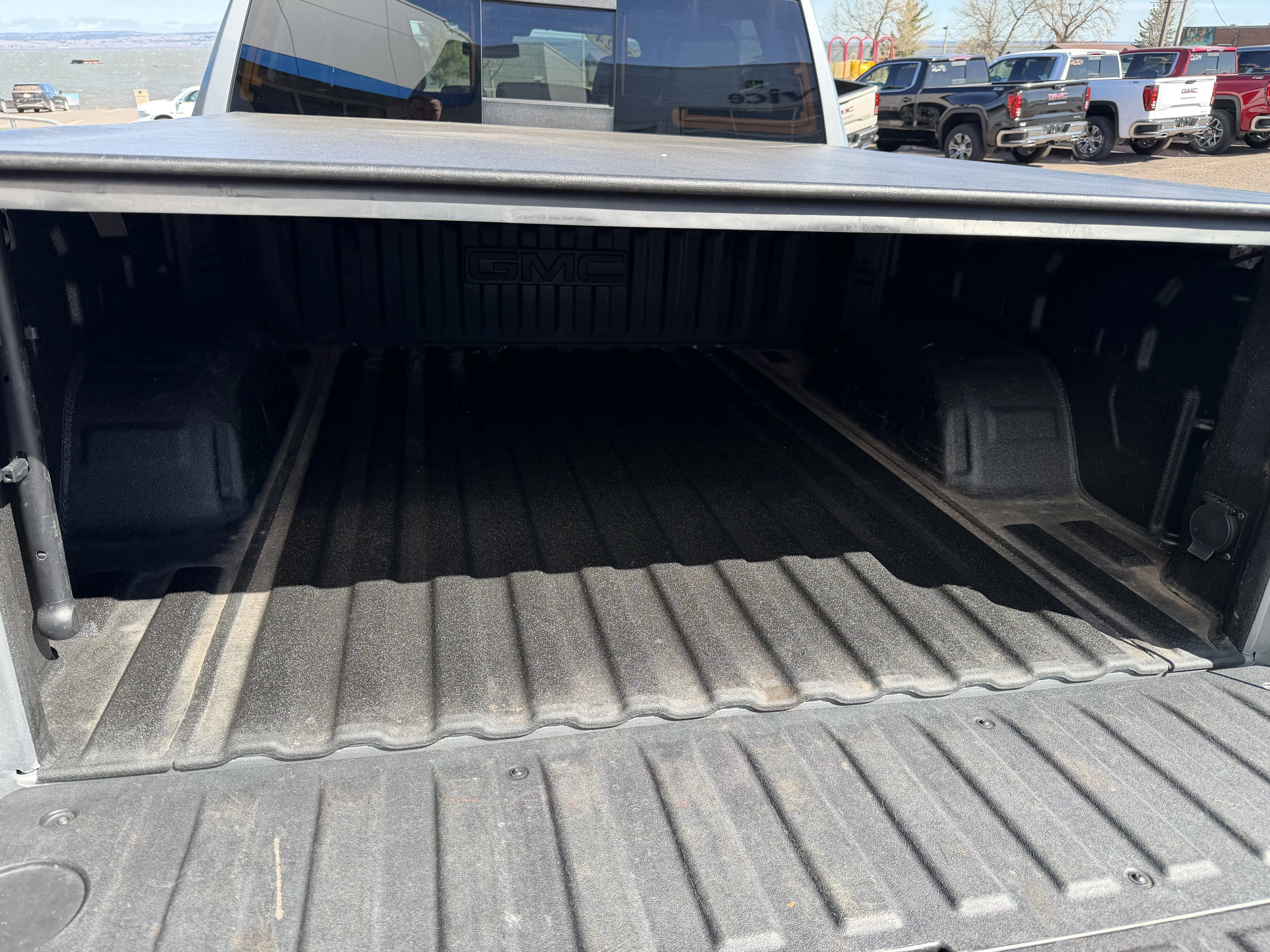 Used 2024 Sterling Metallic GMC SLT image 7