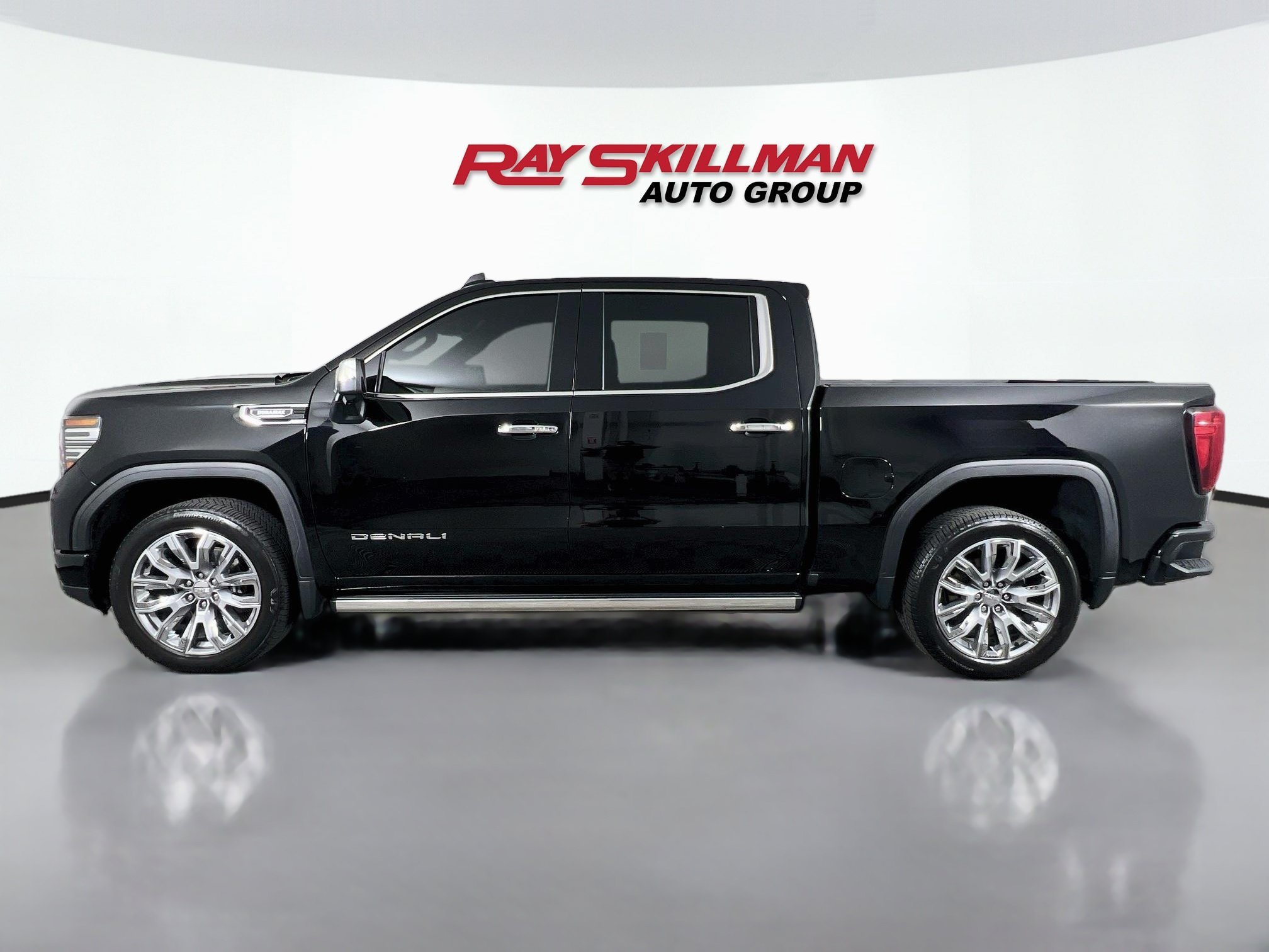 Used 2026 Onyx Black GMC DENALI image 4