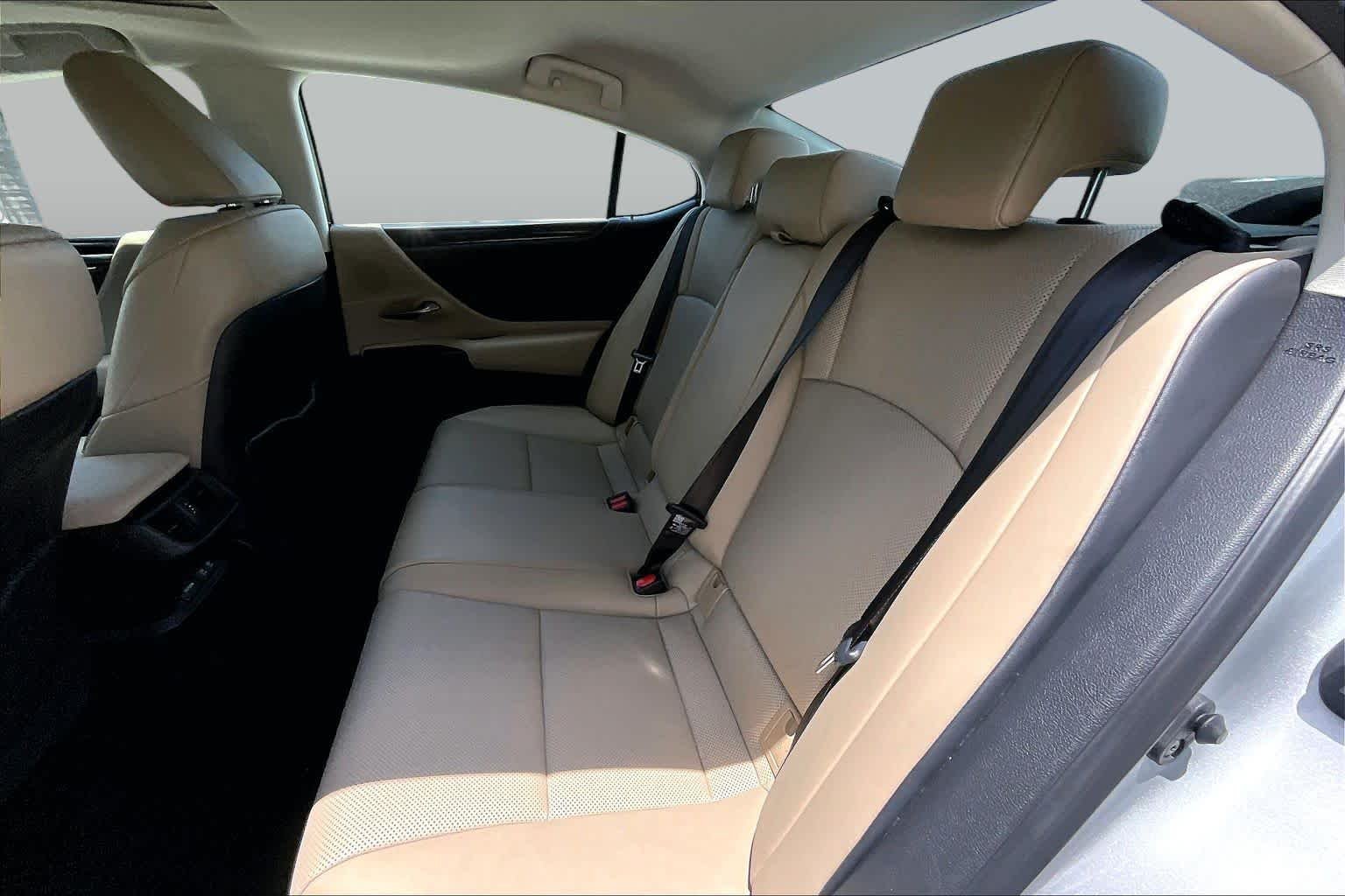 Used 2020 Silver Lining Metallic Lexus  image 21