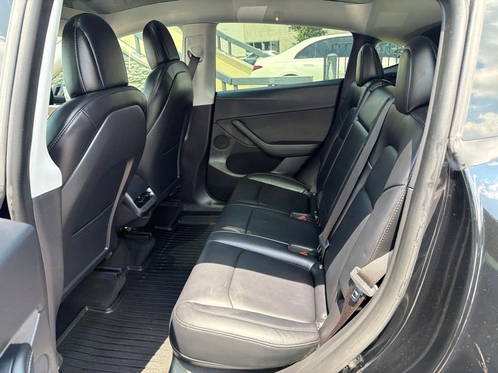 Used 2022 Black Tesla Long Range image 14
