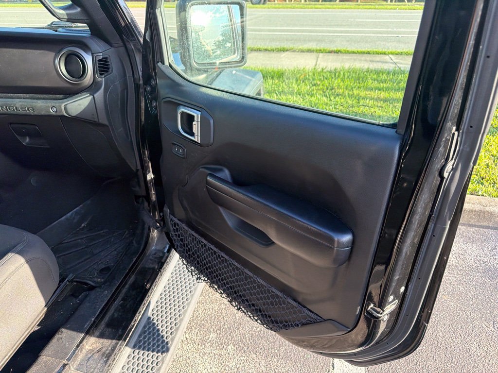 Used 2020 Black Jeep Unlimited Sport S image 20