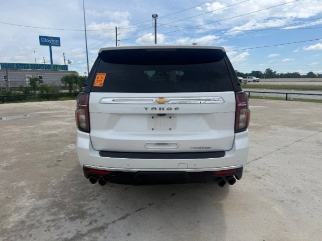 Used 2021 Iridescent Pearl Tricoat Chevrolet Premier image 4