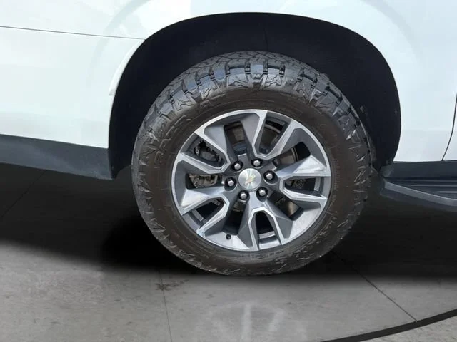Used 2022 Summit White Chevrolet LT image 32