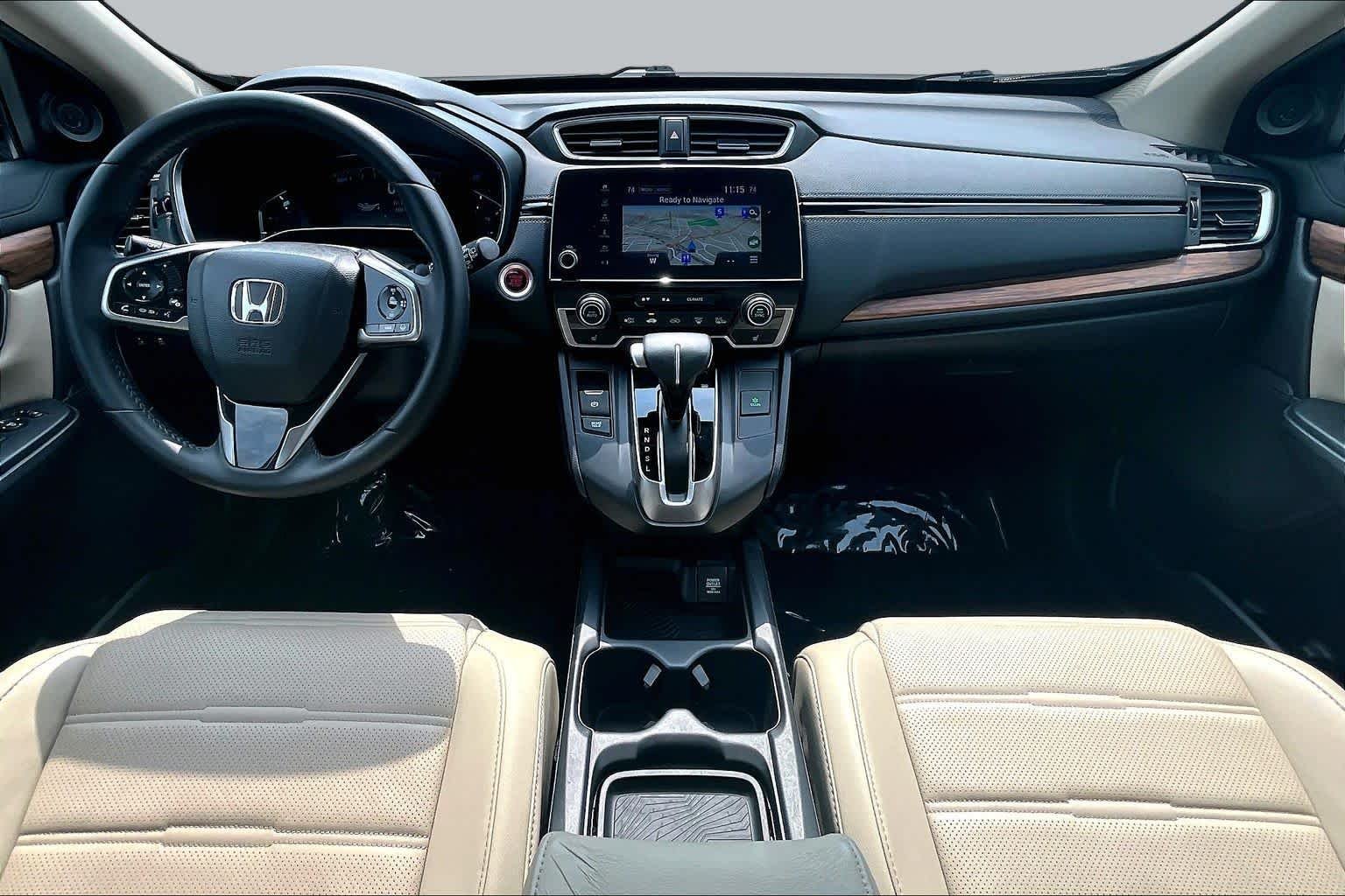 Used 2017 White Diamond Pearl Honda Touring image 16