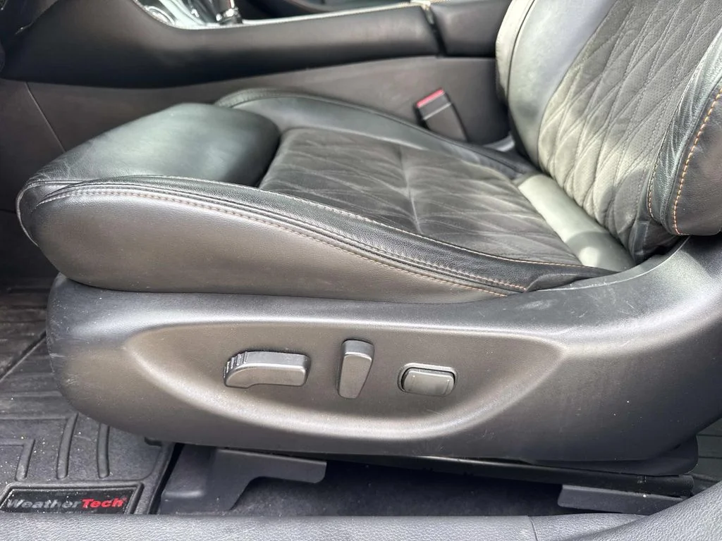 Used 2023 Black Nissan SR image 27