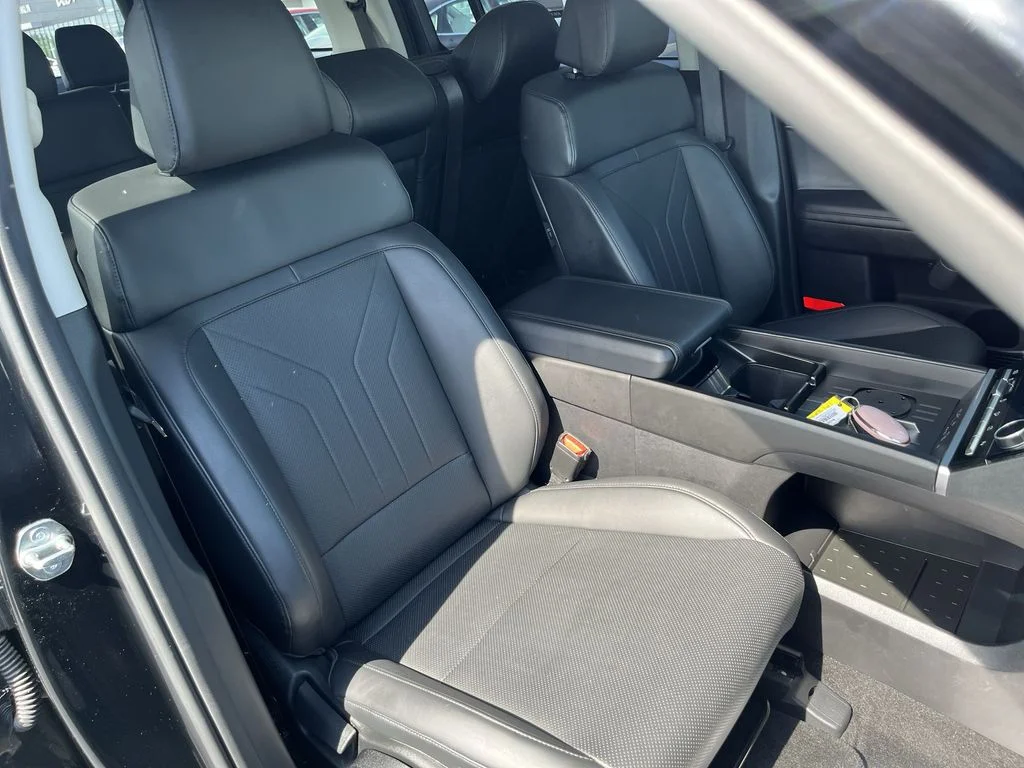 Used 2024 Black Hyundai SEL image 30