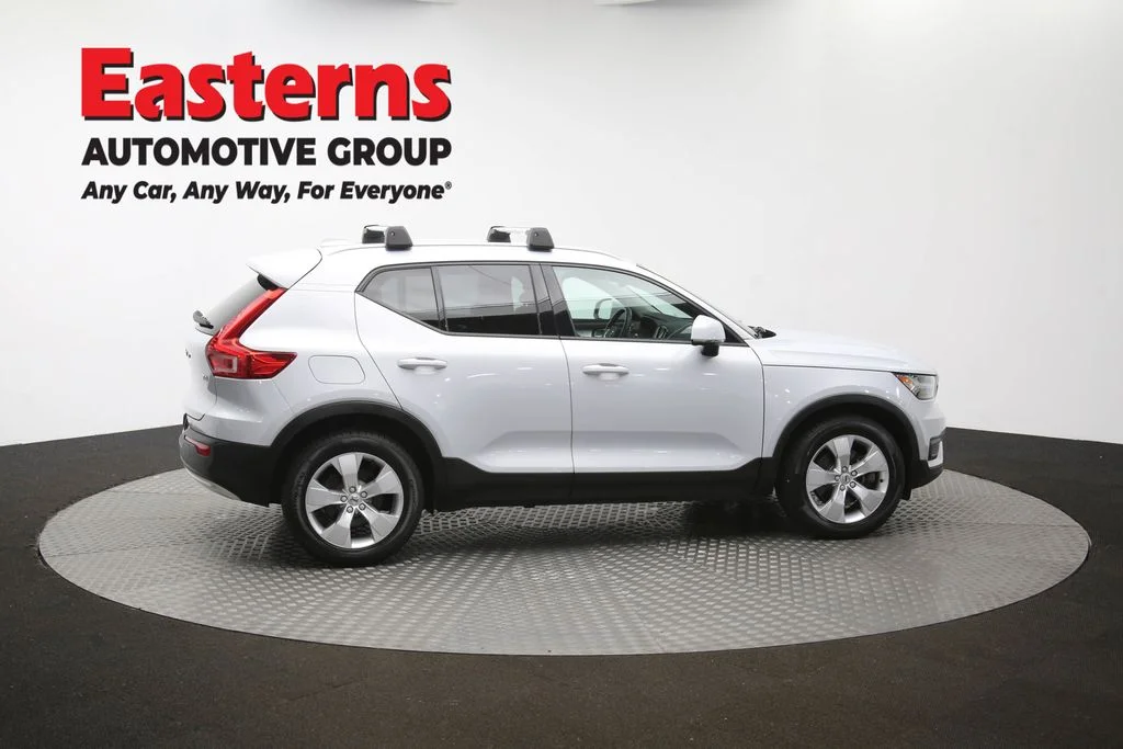 Used 2021 Gray Volvo Momentum image 42