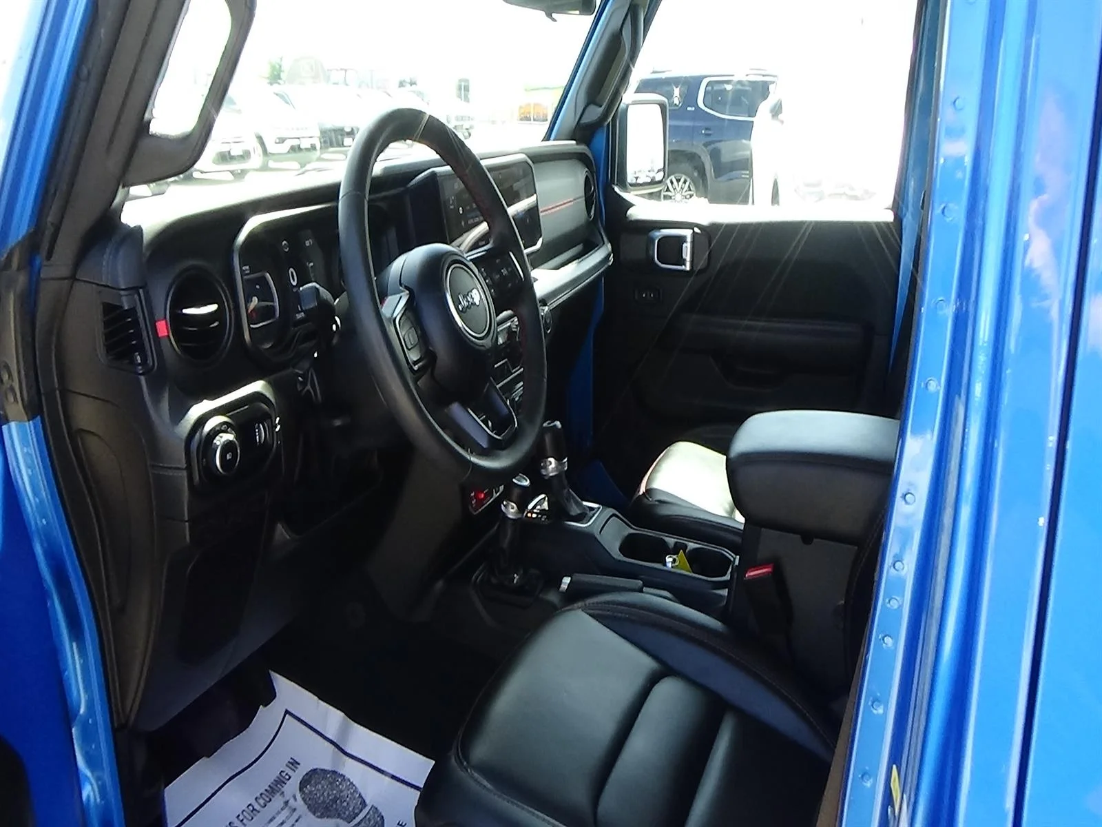 Used 2024 Hydro Blue Pearl Coat (pbj) Jeep Rubicon image 16
