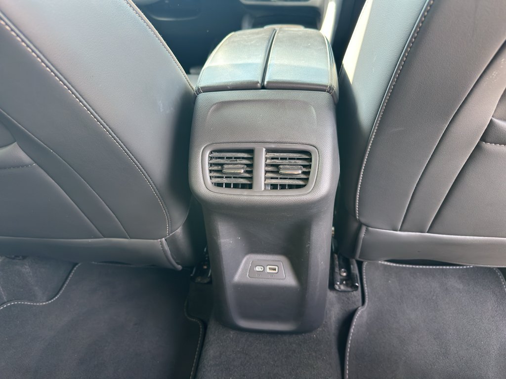 Used 2022  Buick Essence image 32