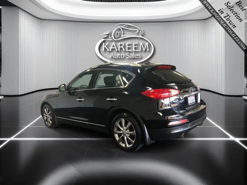 Used 2009 Black Obsidian INFINITI Journey image 7