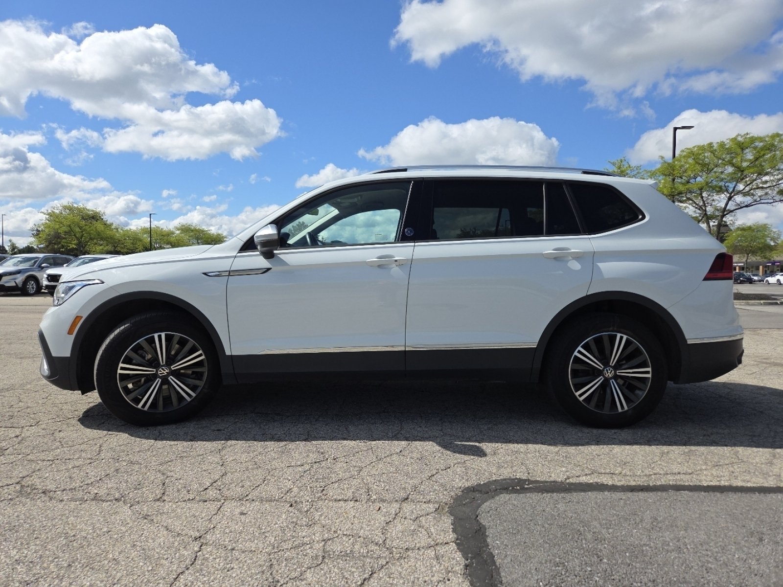2024 Volkswagen Tiguan Wolfsburg Edition - Photo 17