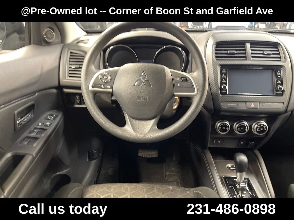 Used 2024  Mitsubishi  image 16