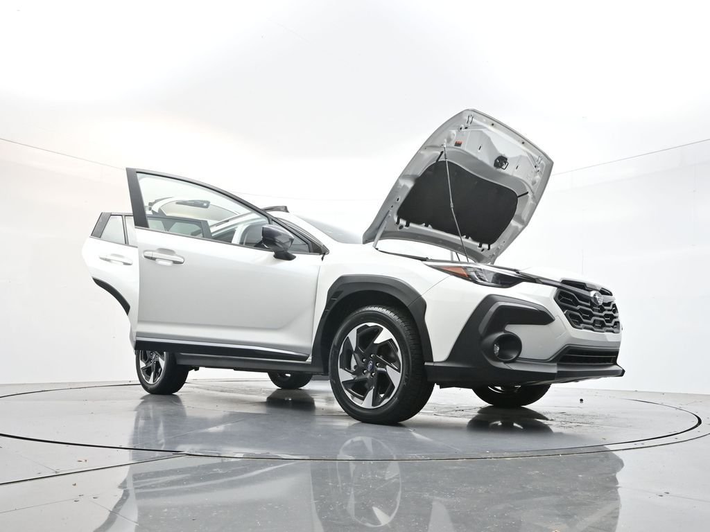 Used 2025 Crystal White Pearl Subaru Limited image 37