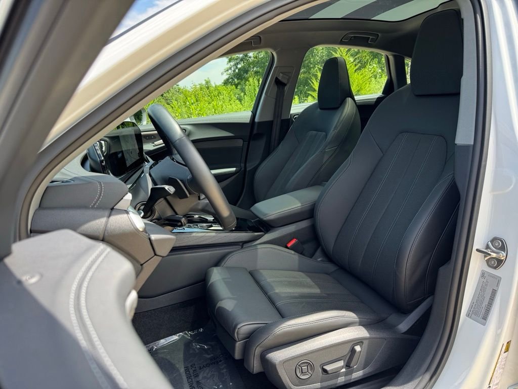 Used 2025 White Audi  image 5