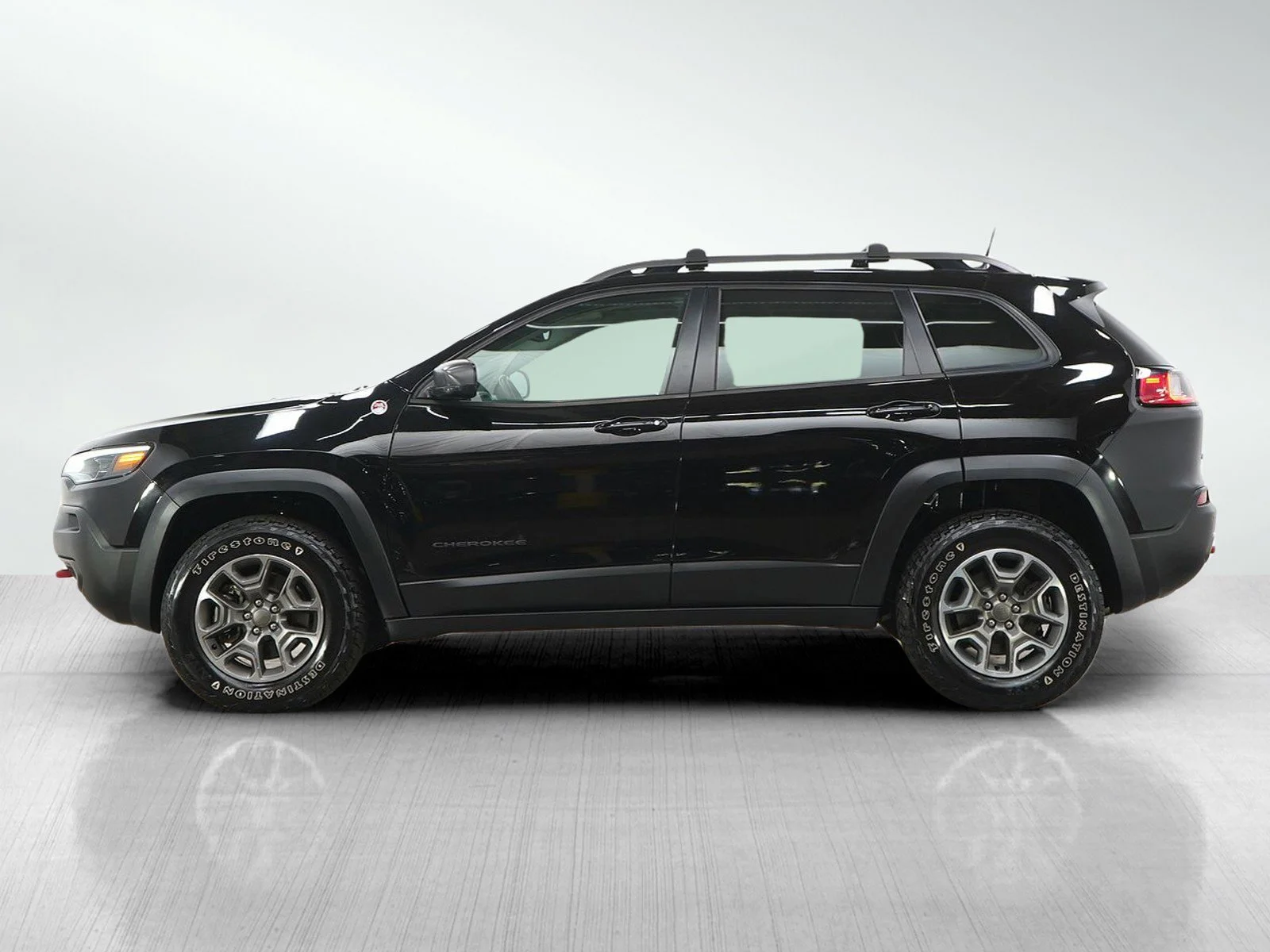 Used 2021 Jeep Cherokee Trailhawk with VIN 1C4PJMBX4MD129340 for sale in South Saint Paul, Minnesota