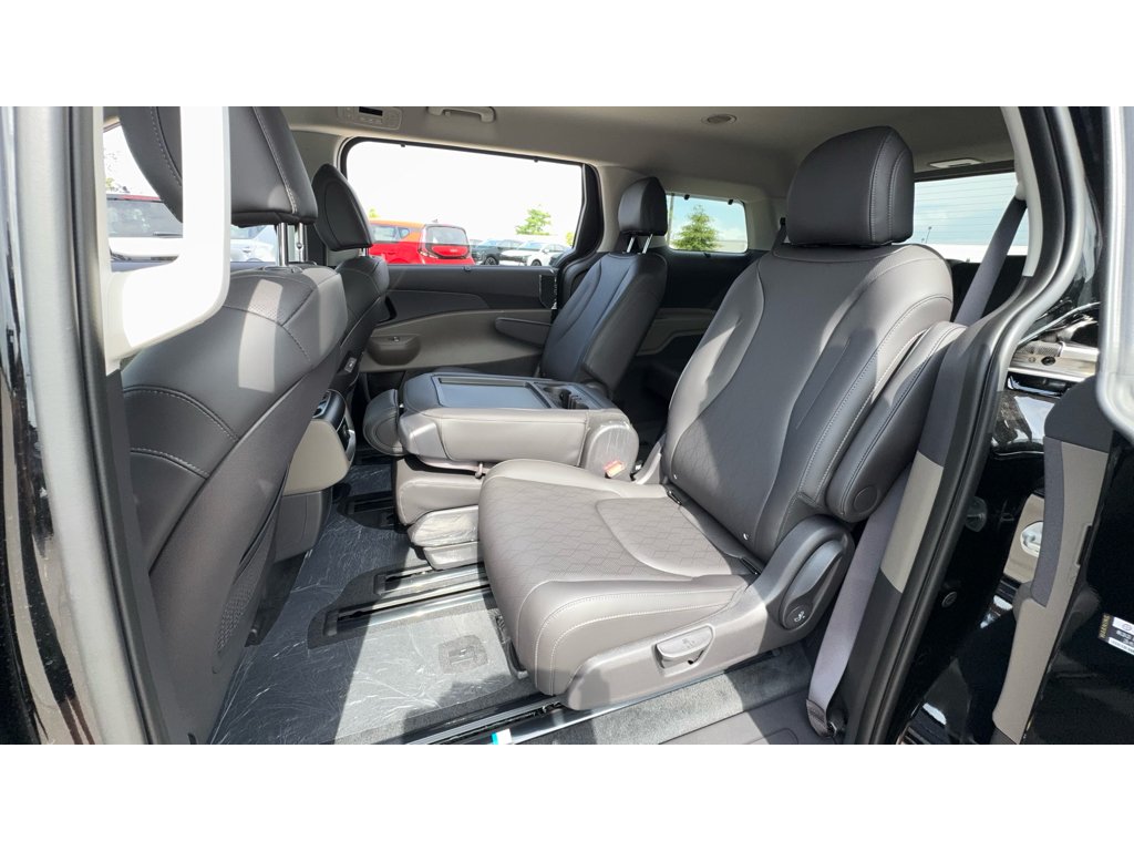 New 2026 Aurora Black Pearl Kia EX image 25