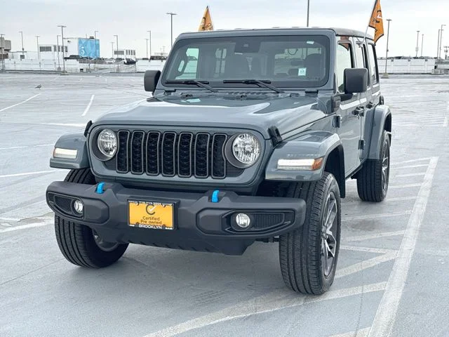 Used 2024 Gray Jeep Sport S 4xe image 3