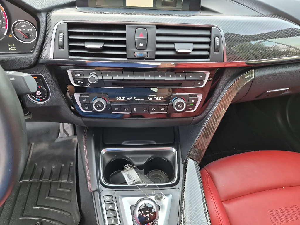 Used 2018 White BMW Base image 23
