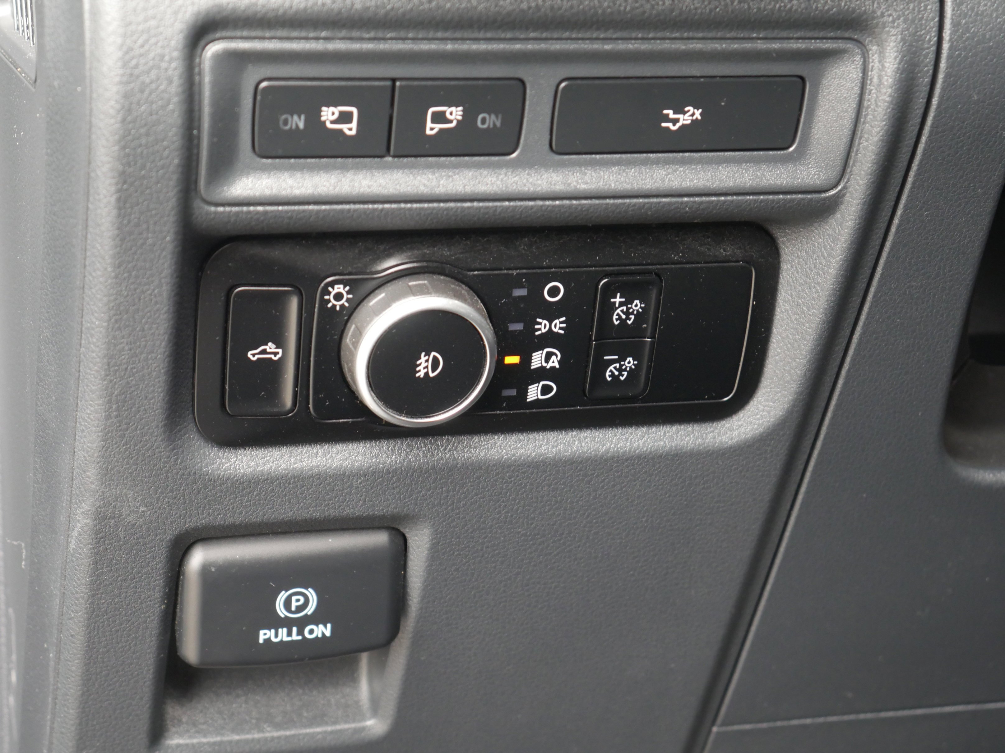 Certified Used 2024 Gray Ford XLT image 5
