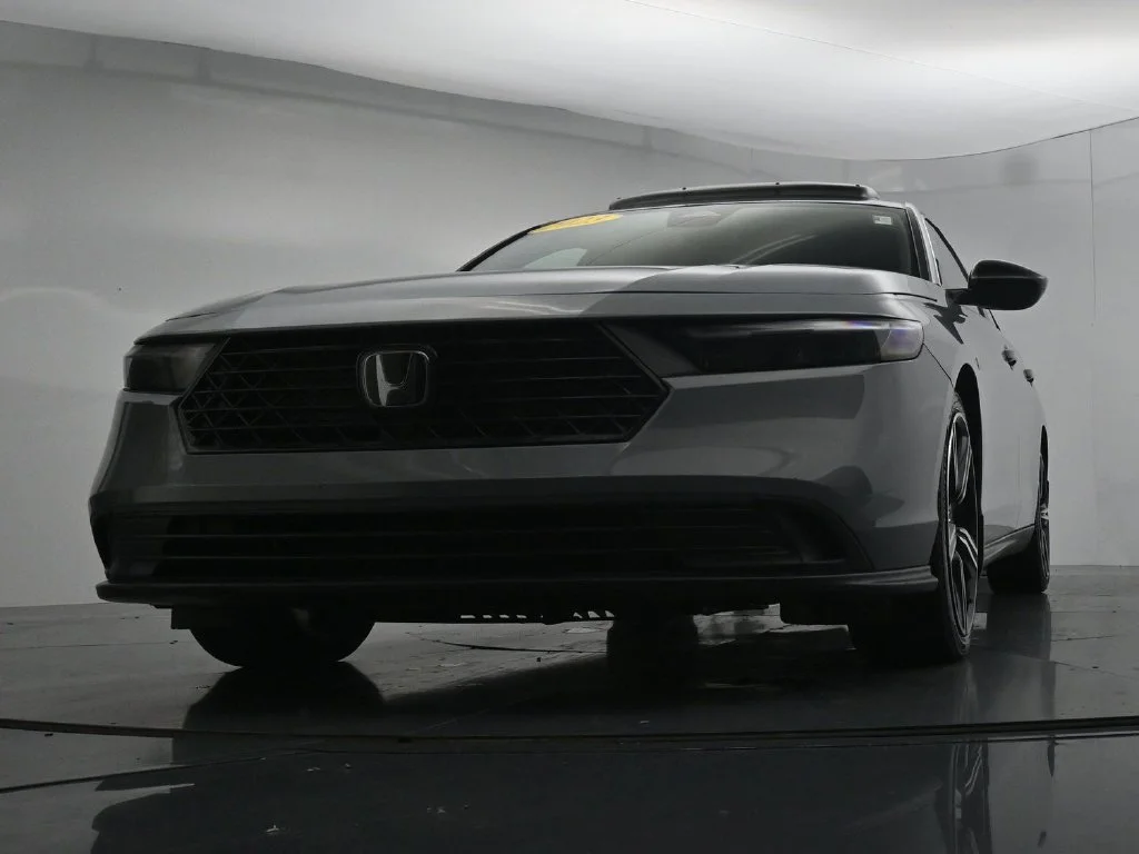 Used 2023  Honda Sport image 36
