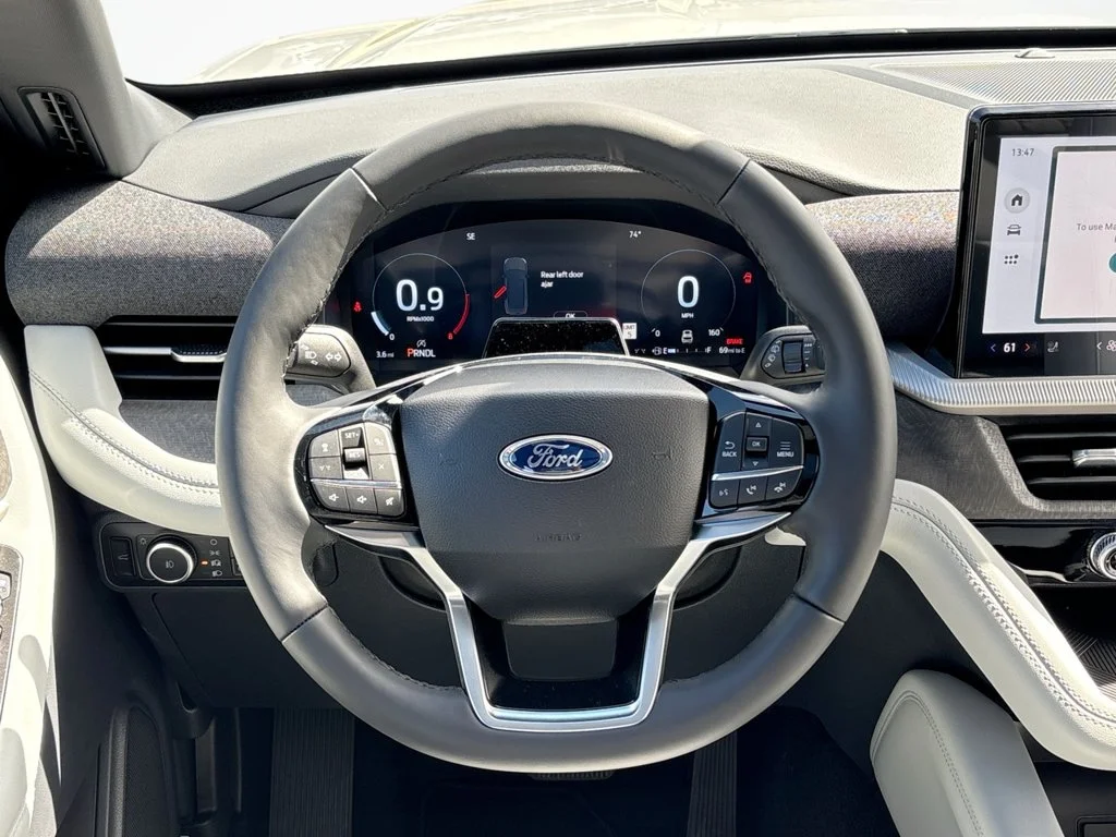 New 2027 Avalanche Gray Ford Platinum™ image 24