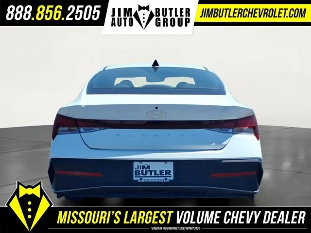 Used 2024  Hyundai SEL image 22