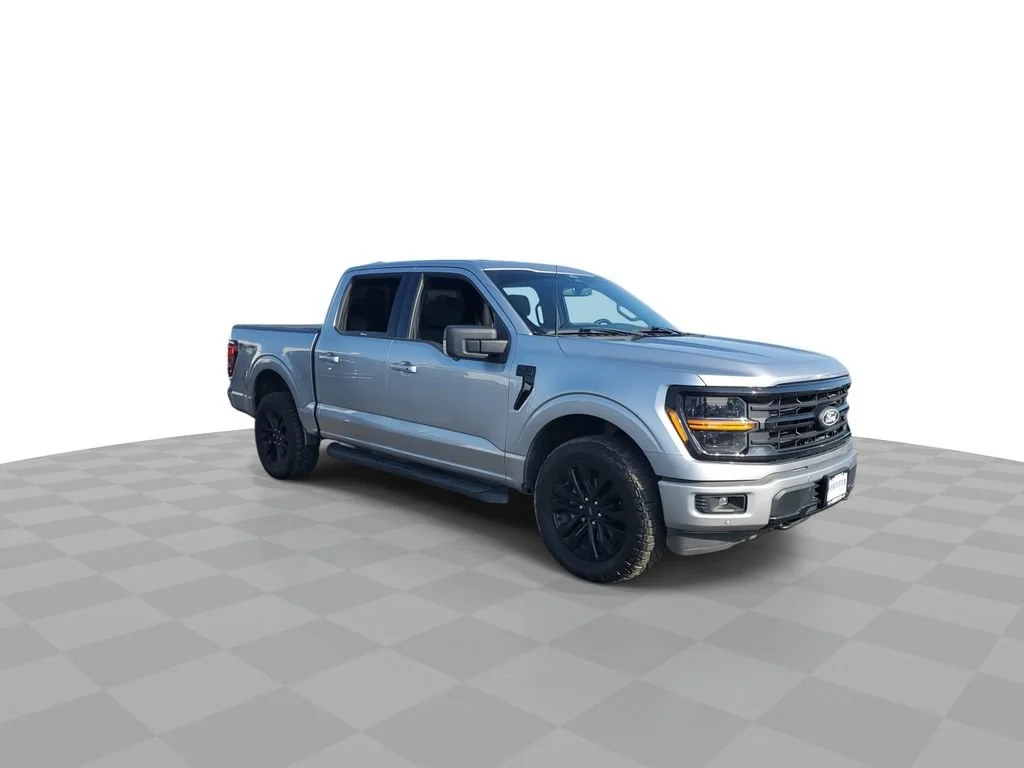 Used 2024 Silver Ford XLT image 2