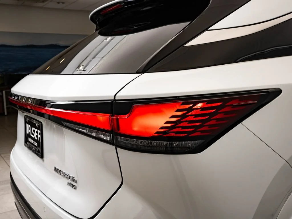 Certified Used 2026 Eminent White Pearl Lexus 350h Luxury image 9