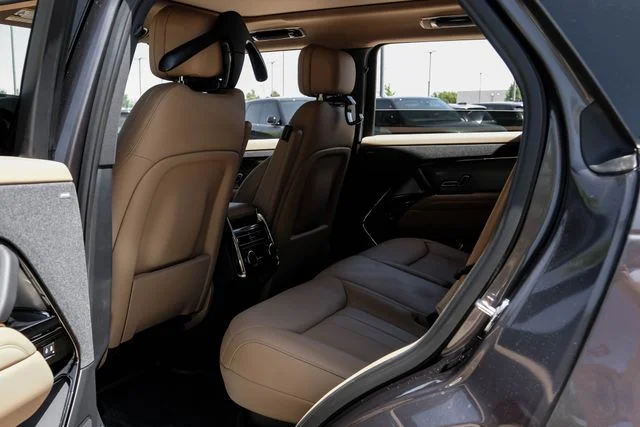 New 2026  Land Rover SE image 50
