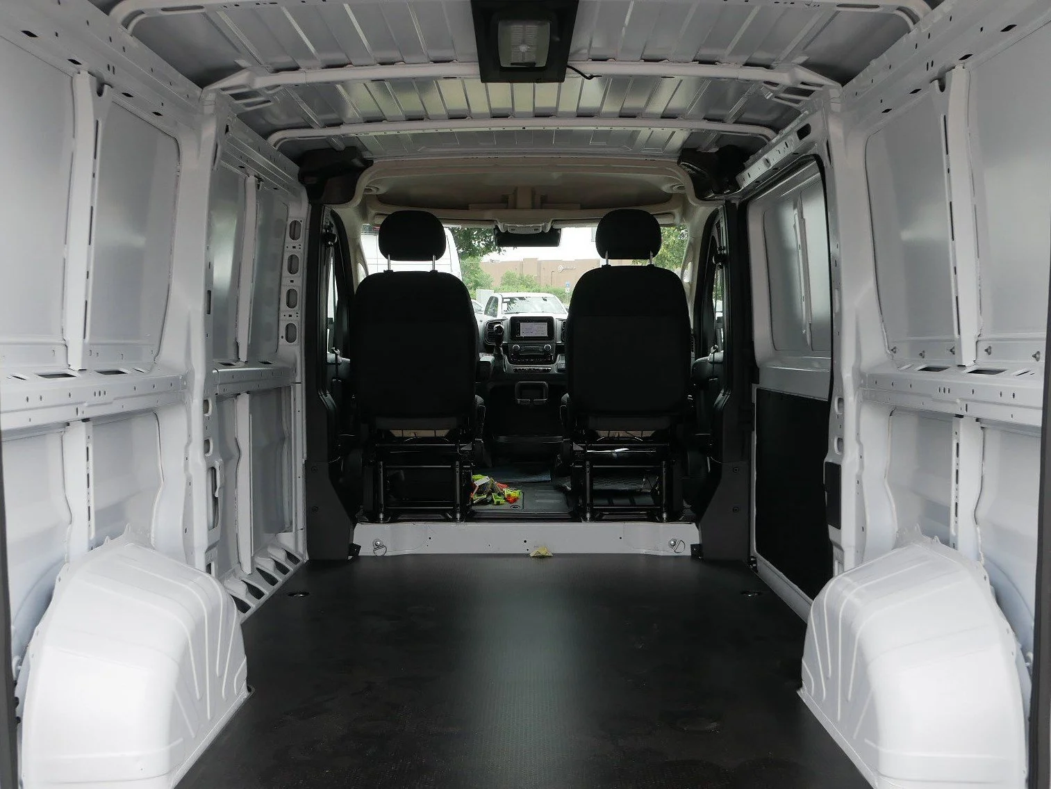 New 2026 Bright White Clearcoat RAM Tradesman image 11