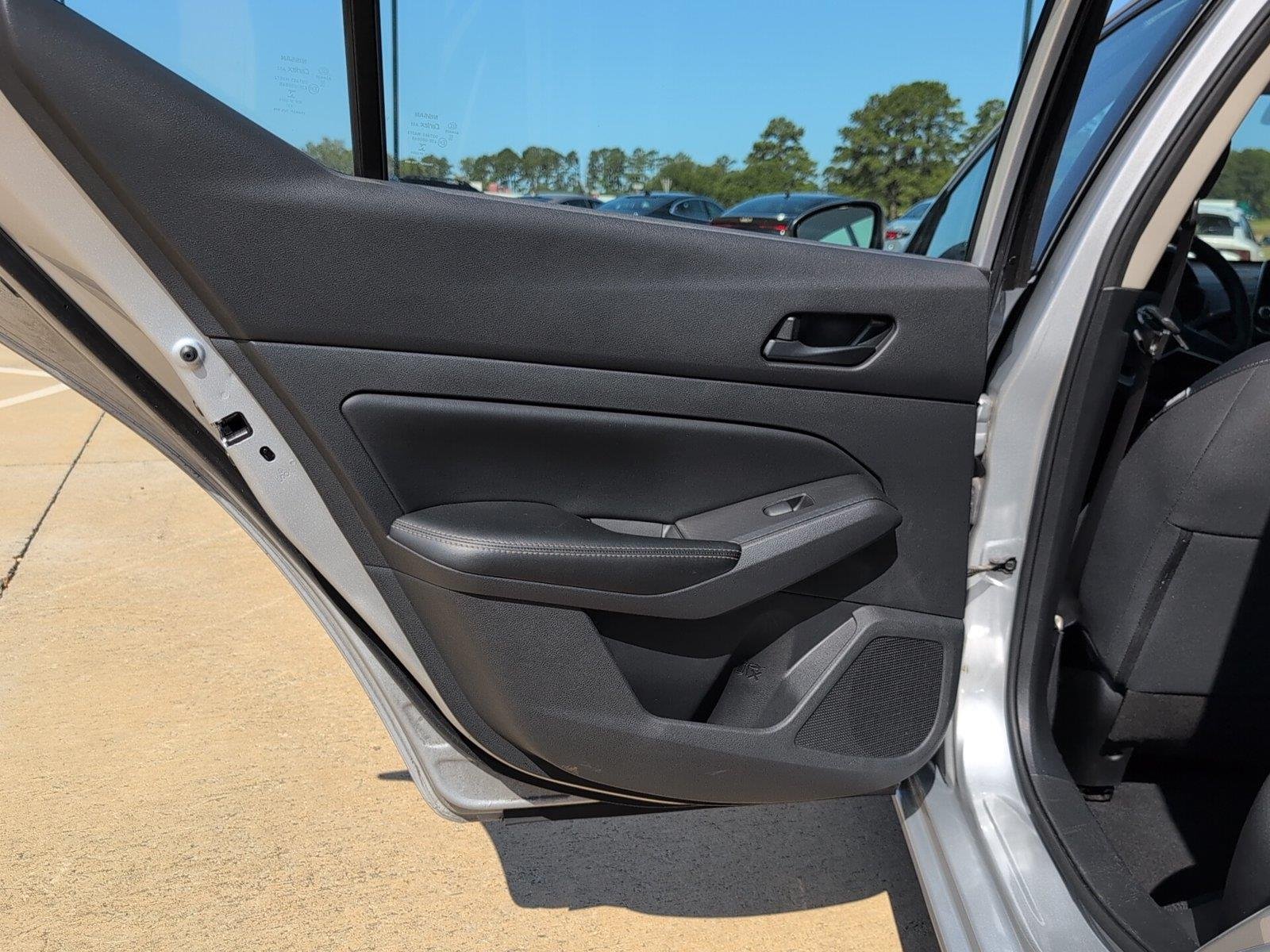 Used 2024 Brilliant Silver Metallic Nissan 2.5 SV image 19