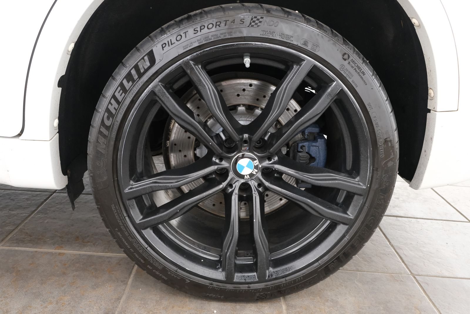 Used 2016 White Metallic BMW Base image 35
