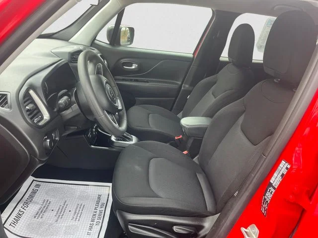 Used 2023 Colorado Red Clearcoat Jeep Latitude image 9