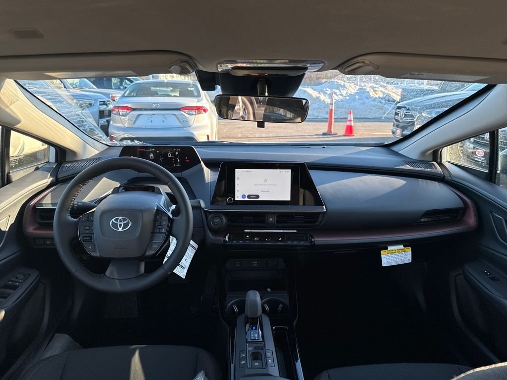 2026 Toyota Prius Plug-in Hybrid SE - Photo 16