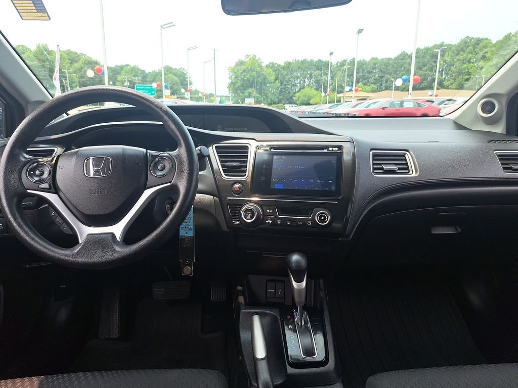 Used 2015 Black Honda SE image 16