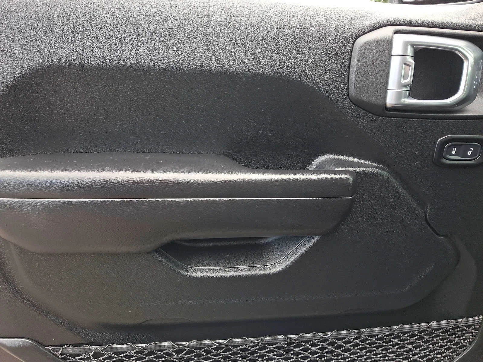 Used 2021 Granite Crystal Metallic Clearcoat Jeep Rubicon image 12