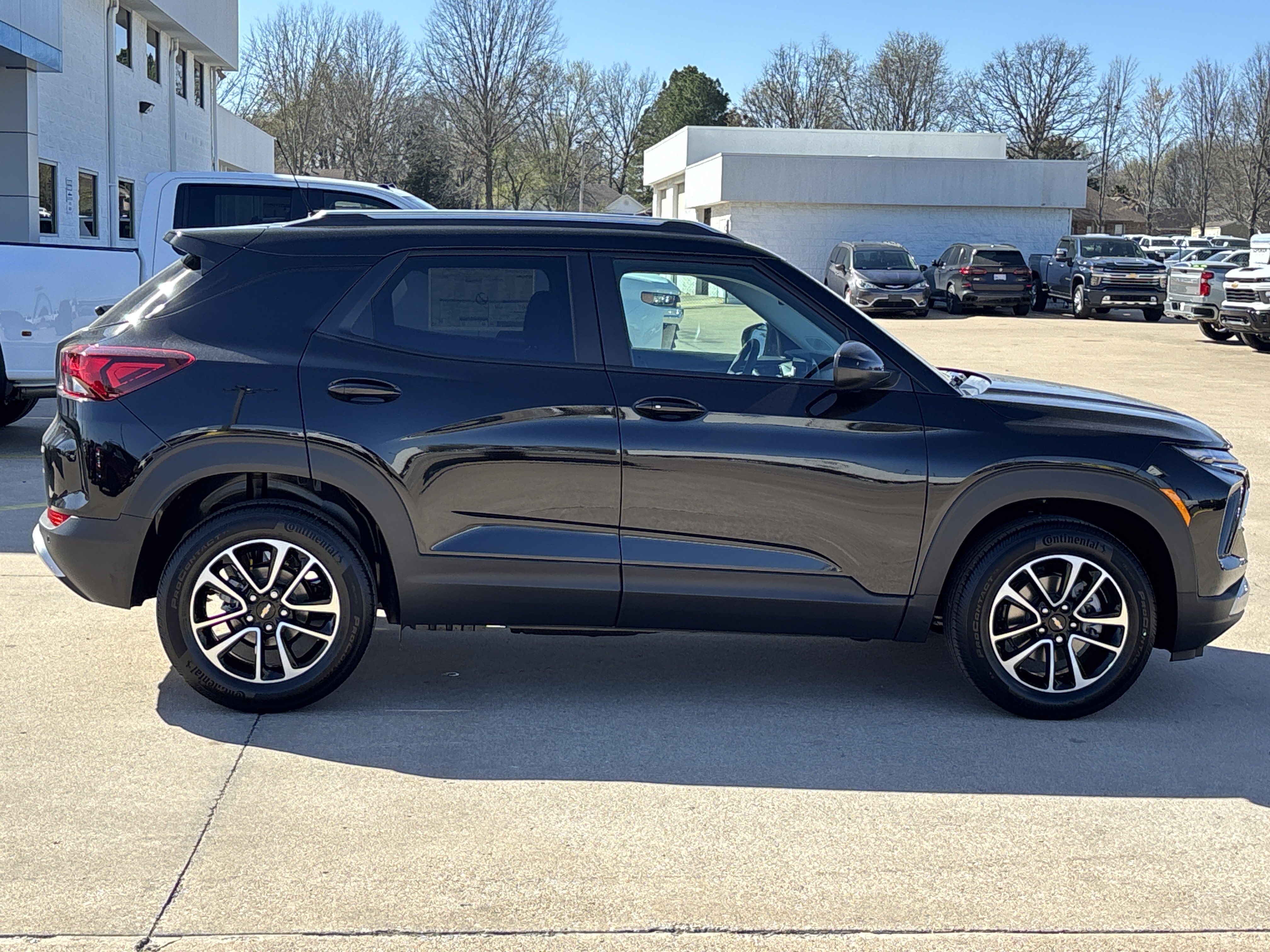 New 2026 Mosaic Black Metallic Chevrolet LT image 2