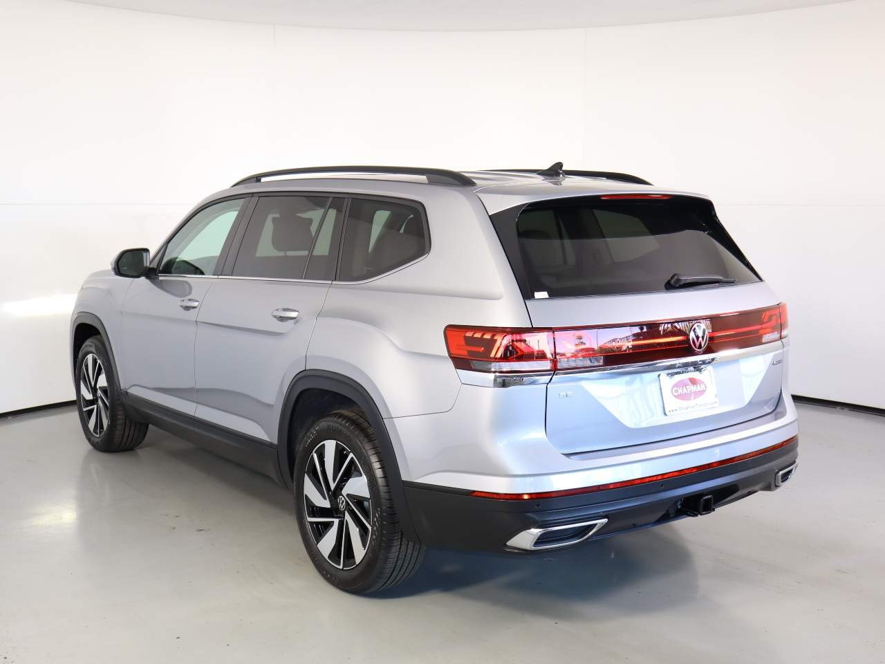 New 2026 SILVER MIST METALLIC Volkswagen SE 4Motion Technology image 2