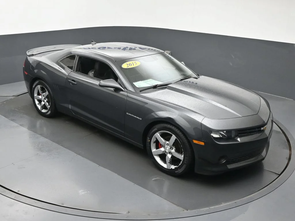 Used 2015 Gray Chevrolet 2LT image 3