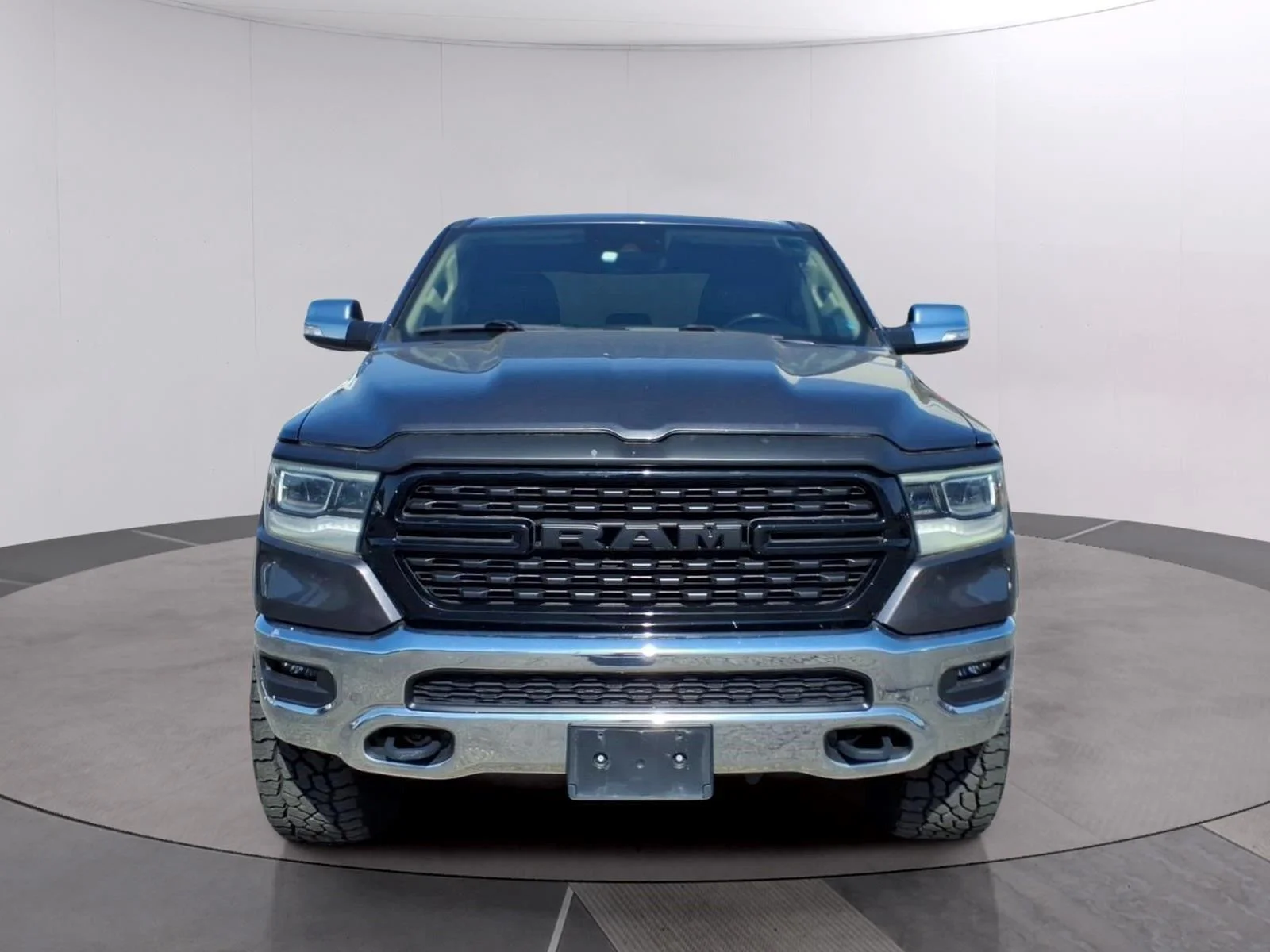 Used 2021 Granite Crystal Metallic Clearcoat Ram Laramie image 8