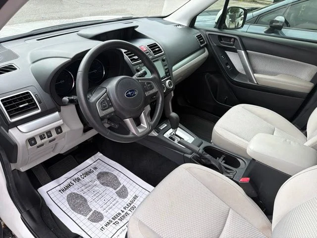 Used 2018 White Subaru 2.5i Premium image 14